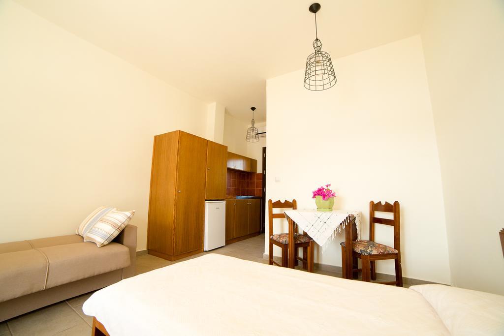 Hotel Porto Potha Telendos Екстериор снимка