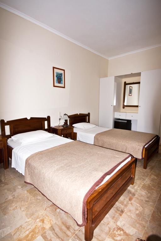Hotel Porto Potha Telendos Екстериор снимка