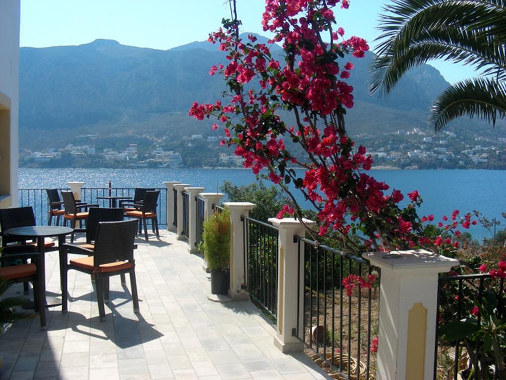 Hotel Porto Potha Telendos Екстериор снимка