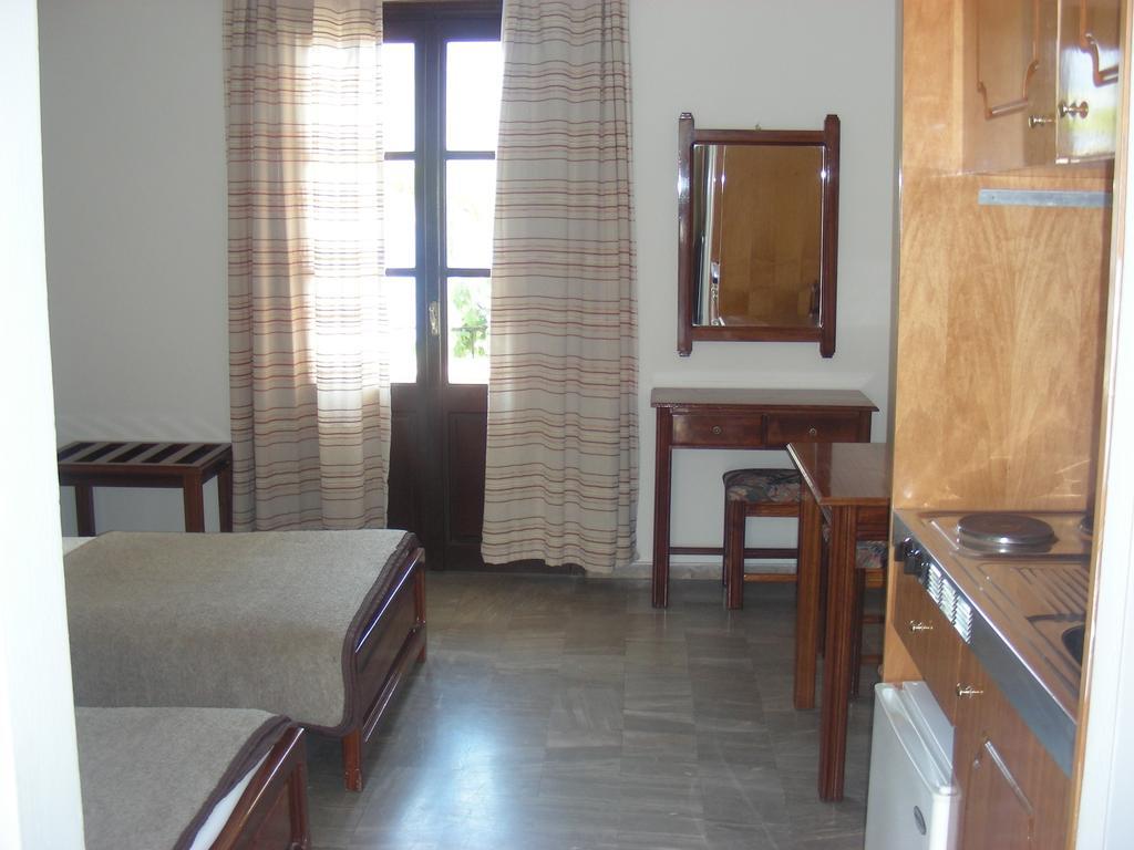 Hotel Porto Potha Telendos Екстериор снимка